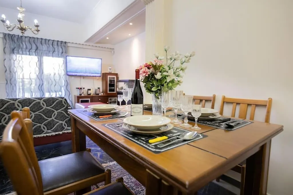 Maria Cozy Getaway In Glyfada *